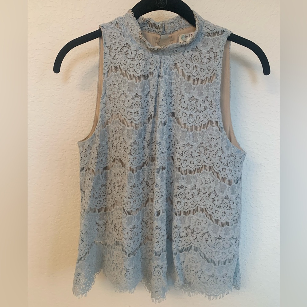 Sleeveless high neck blue lace crop top XS